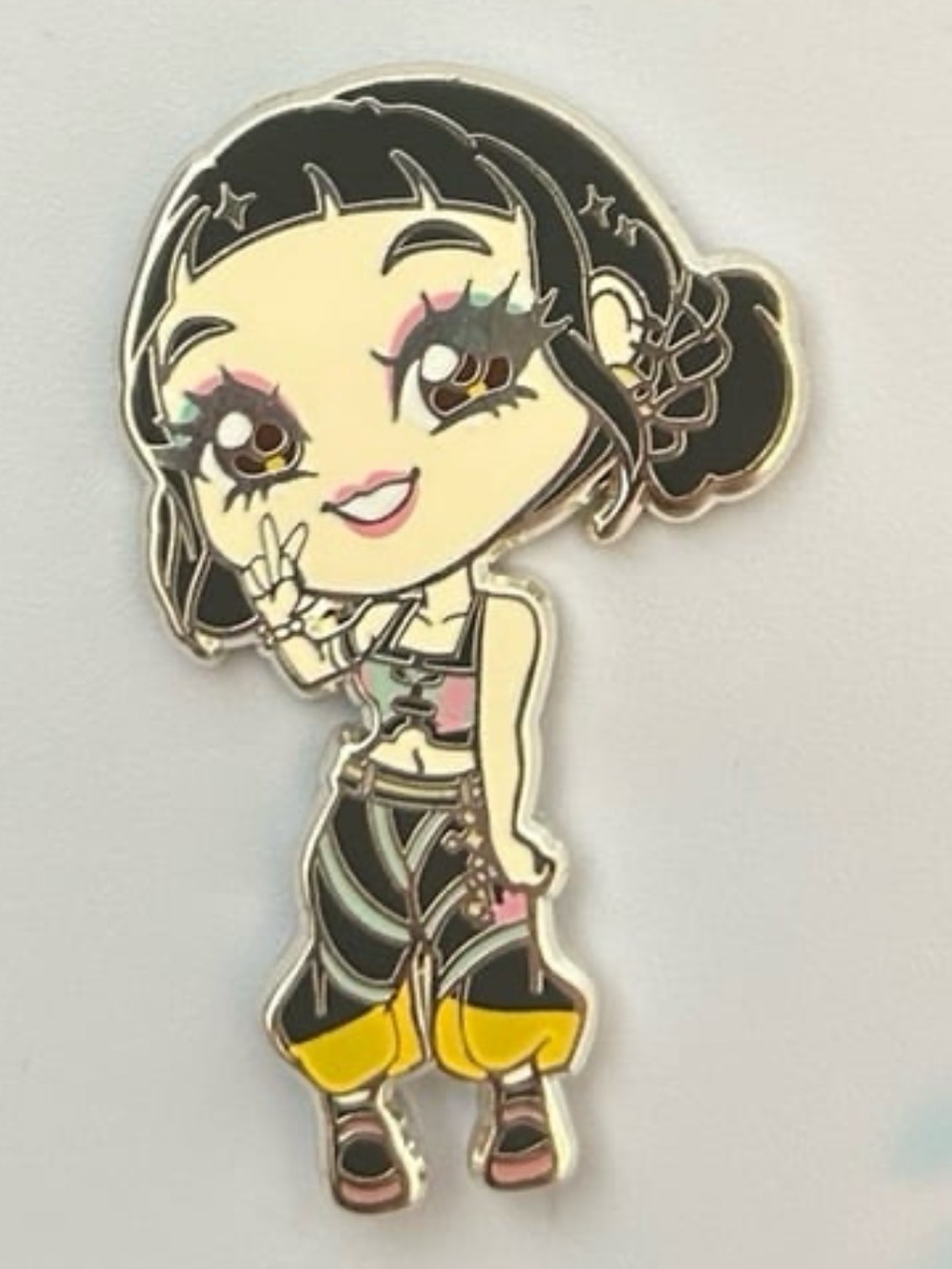 K-pop demon hunters Zoey fantasy pin